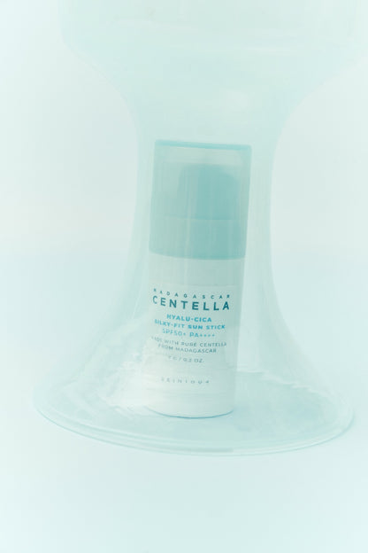 [SKIN1004] Madagascar Centella Hyalu-Cica Silky Fit Sun Stick - 2 Size